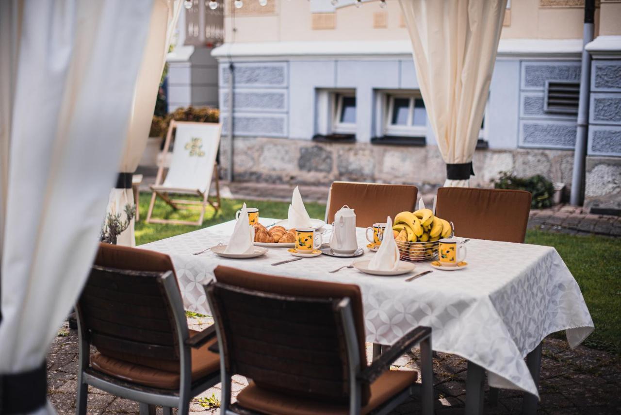 Guest House Veronika โคตเชวิเย ภายนอก รูปภาพ